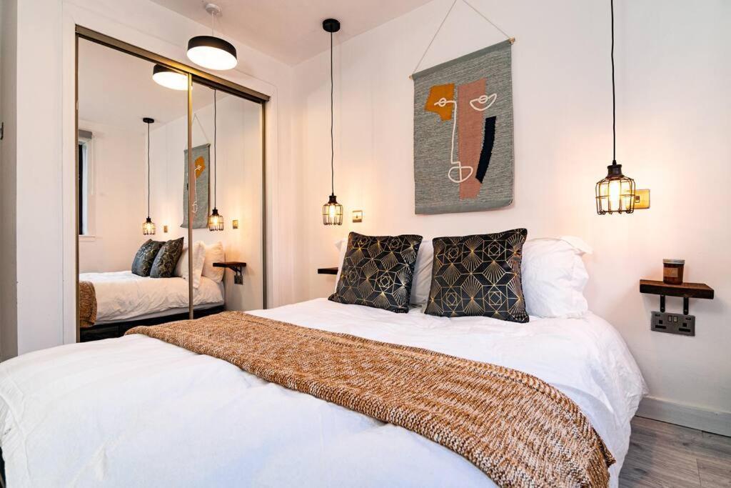 Stylish City Pad With Free Private Parking Глазгоу Екстериор снимка